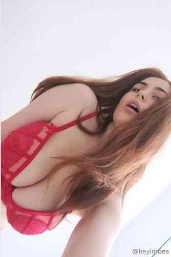 Heyimbee. Nude Thicc - Bianca Onlyfans Leaked Naked Video