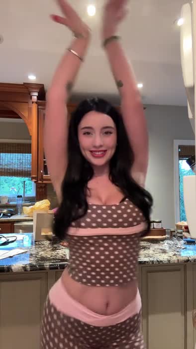 070c4426e6ffaddb35f399c248e854cd00bd53e3e0c28e73afb59121393fd4d8 thumbnail