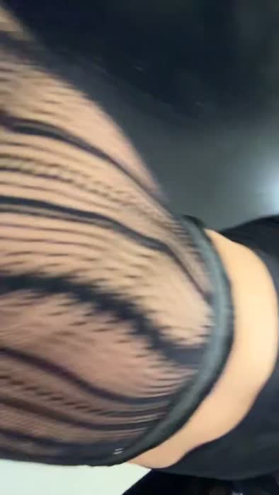 be63fa06de1653f499ef1e6c17f043f4be69b65da3f808e52ee2a831a973e92e thumbnail