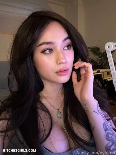 212801137642141611277229282256604105794 thumbnail