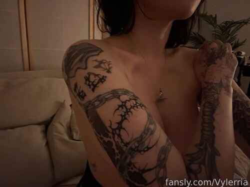 f712f8a8fe1c86071afcaad06729f2b0c53c339f1d474b073680a59432cc38cb thumbnail