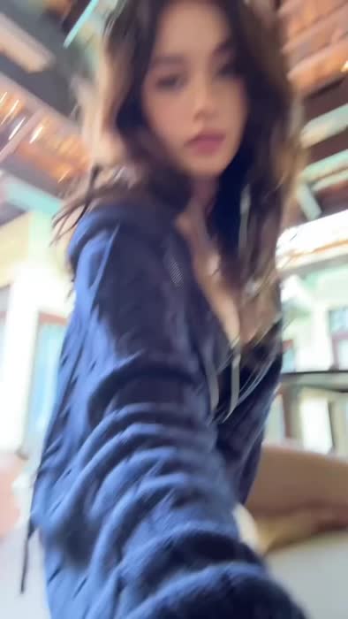 2ac5697e932042f91fd500be3127cc82a27cc69c4b815dd30abd546fd9e807d5 thumbnail