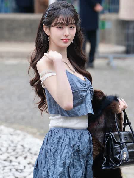 8d53ac388a7b12c59262ac31f2206759d964d0fea24bc4a0b461da33575be50a thumbnail