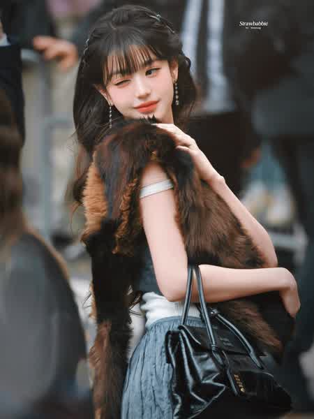 95b11cdeb1408a632c4d93f8c54d4afe4d27150a1474e067469eff245c9ef323 thumbnail