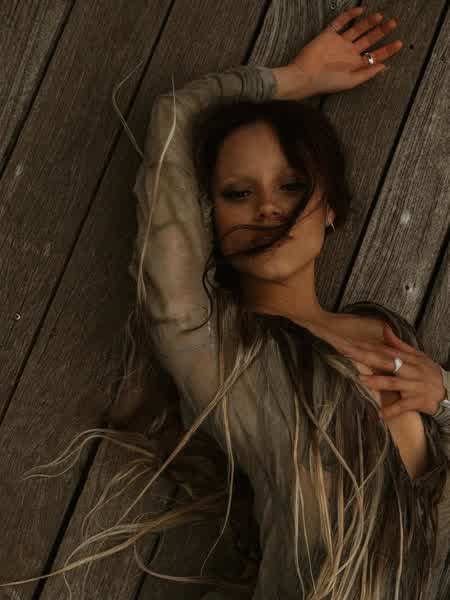 026aee8c61a7560304bc3eb1b4c0368ce5d66c689075885d19fab19a1840d15d thumbnail