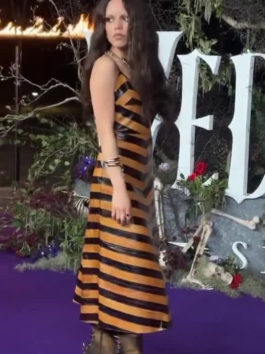 24d3d2c5fdb868770bc69acb68d2963c68bd4d7223a1a6d43a331ec4e6d82dfe thumbnail