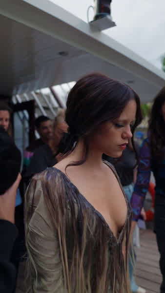 f3b1719a1b073491813c70bdb3a1258b392ef9cf7700aa9284bb255d33b4047d thumbnail