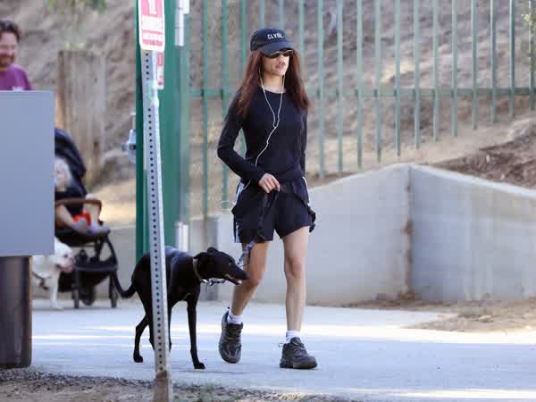 0aa009546ce82fc5a9bcb215a21607ccb87d9eafd8e22571f8953a2bad13700f thumbnail