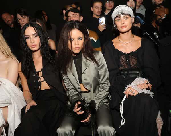 16ffb9a20cdd2cb5240dfea4ec360a53231adb41ce6cb5d11baefbd8b5833222 thumbnail