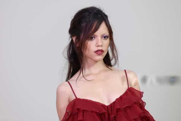 814a58a0f5ba8fa7d37fe105c2e20f37eac0cbe5c8b0cab97da2a91cfbd21d50 thumbnail