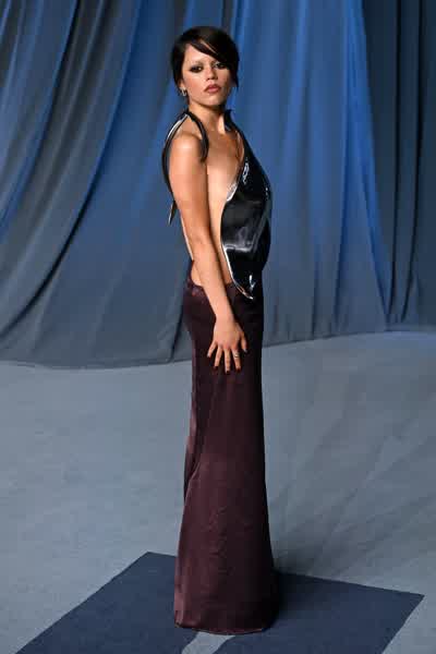 9bc688e1cca477b4d2d948d4a25283edfb142cec462e70c0fe7eb92ea0afa593 thumbnail