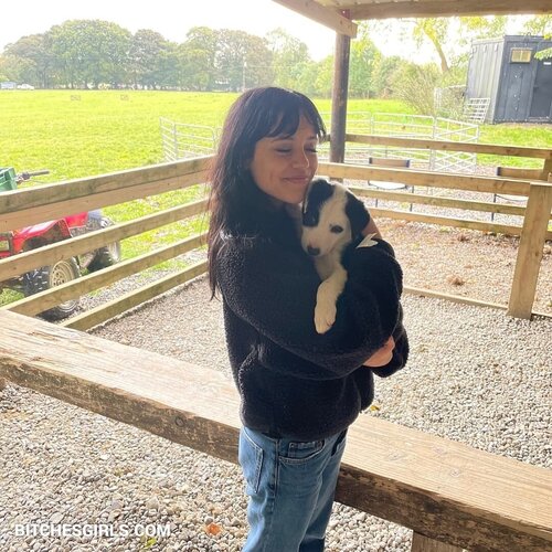 133764818050817344338594012907376923958 thumbnail