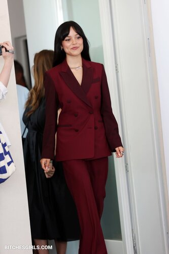 155639945434352157189829438393410040315 thumbnail