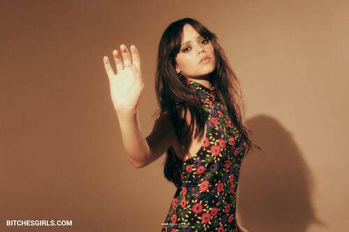 164767885848442318346405455756014236223 thumbnail