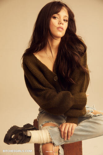 29843515338207995833674958714545944033 thumbnail