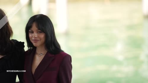 4853cafd661372c9111944ffcd9fb48c3c55a0a1b581704e77e23fae33bbd94c thumbnail