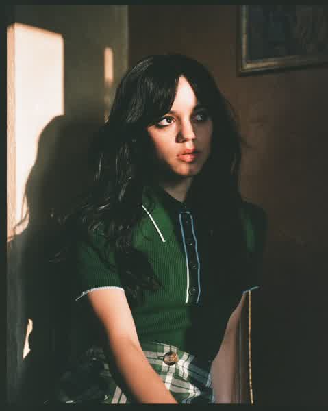 44fa93577f5b94c27e737584cba97e72105edaa5fc6c36c70522737ffdfa7f47 thumbnail