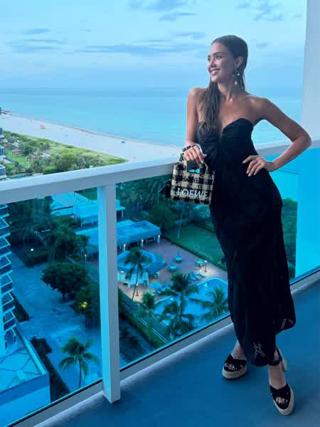 b244e9595f35a04877d613628ae713cb45a7493c2c7b0bcdf8128ddc58e86c7e thumbnail