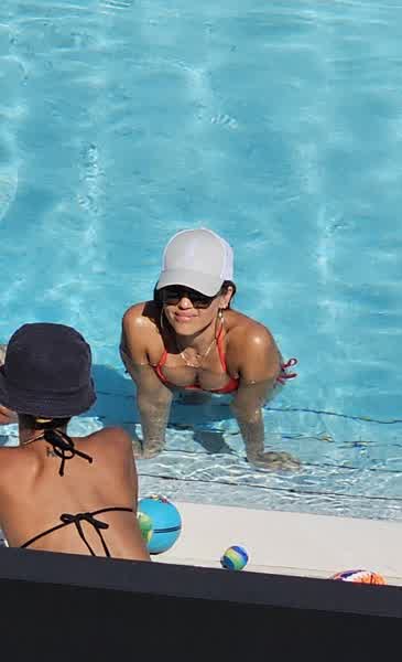 b5d0687ab91f04485e804371cd34d3ec29c9b8e1adaa50ce3f42878c4939f87b thumbnail