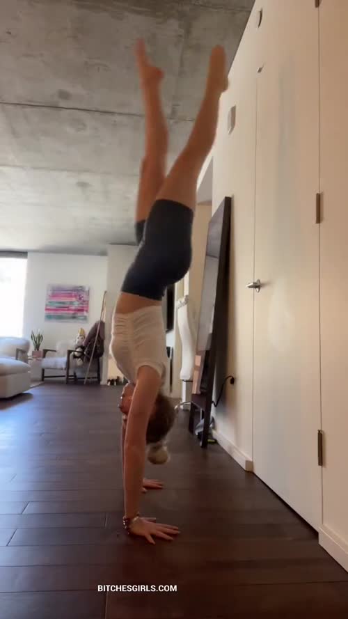 7db6205779d73171399615359a375bfbaeb97be0485b8a5400fda30be7ee9bac thumbnail