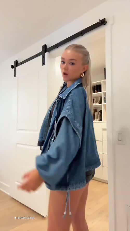 d6acac69c1e966a735404193ad30cb4bb2e69cc0728f7b56f4a745b2deea9dff thumbnail