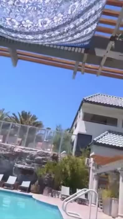 38892f7a2405f0bd7bbbf375d6a88570b115213b9c3283dc4d7314449a5e8c0a thumbnail