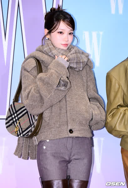 ed4129c2e3f6414293cc0e8103006e3ca04eb77bb40a958095494e71207a1c77 thumbnail