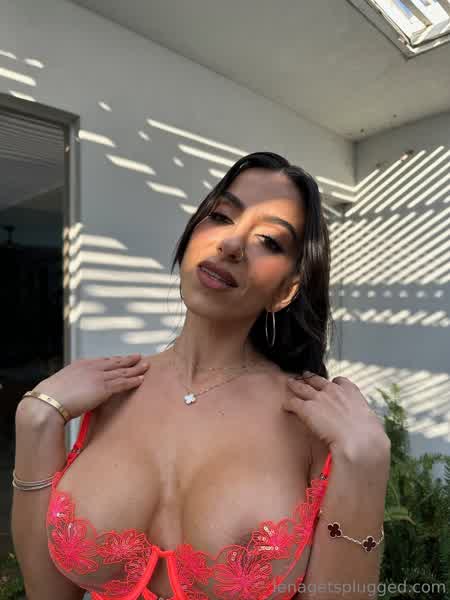 f5a691914bb05a0dbc2b9a6fab6882be847cb3b5e6cda1cade7a91510d429fd8 thumbnail