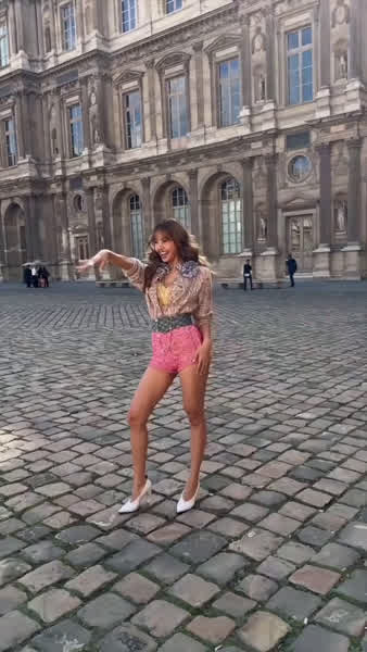 781c91611fd42e09c6ba786a433feea977ad60b78c2160e1a8f663318576d46d thumbnail