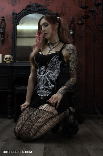 276593522175293185012385487250096976256 thumbnail