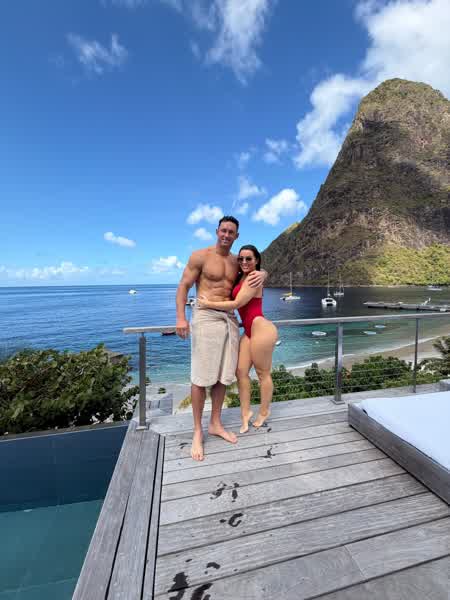 550ed7aa0cd598efca3f7b2b26bc64493df026390fea3debcd628a5875a53591 thumbnail