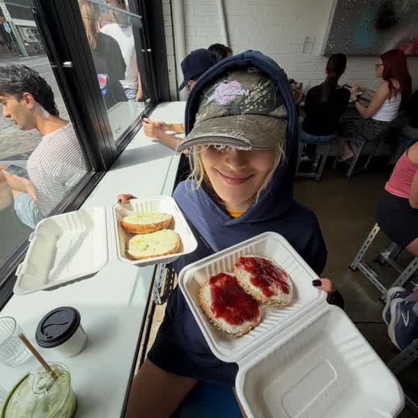 e6d75bc7443ddb44c9d70efa43a043a711670adfa43518e5ef14806636a65a28 thumbnail