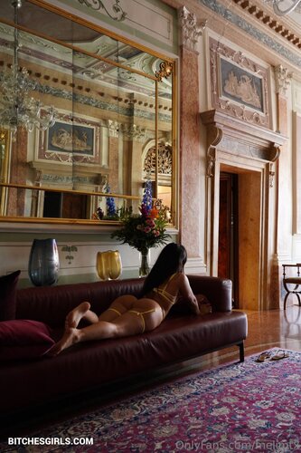 322424093574073865884568409962360736528 thumbnail