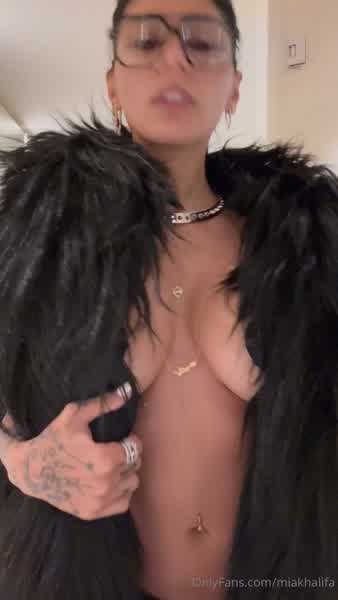 b8e51484bc9c73c3cafffea3b786b5b90a7ccb530a25d161262ee43e1d98df17 thumbnail