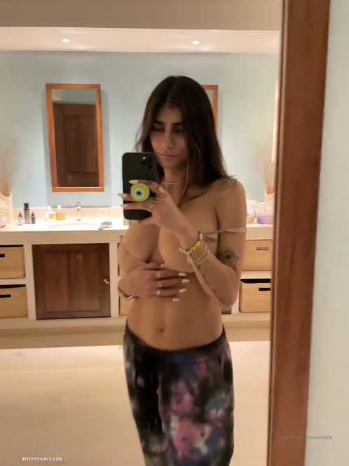 54a85c7ff347cd91af3368eb770d364ff3172c31af9d2ce0e479df0066d05760 thumbnail