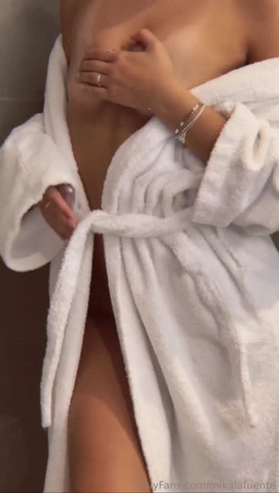 5e2d4f19bbe4758b5f7b606a18c93527885be14123a3ffe61c1fa6be05636e80 thumbnail