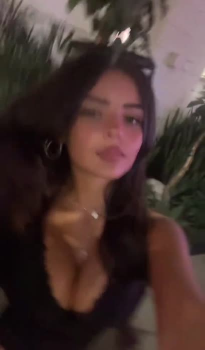 70b97dd79c2df0e37afe28ddea42737596a0be01841e709930d497818bedee07 thumbnail