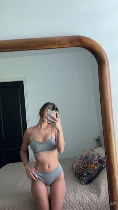 1a12aa29e7749677abac2861a836dc93a84a39dc5c421f49ff2358d2ba0c0fbd thumbnail