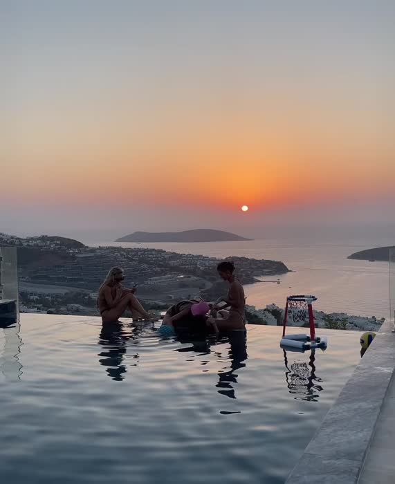 374e7ee44ec7f905595edb42f48fb3b7a7a35e28257b5da9a5dbc4a140beb59b thumbnail