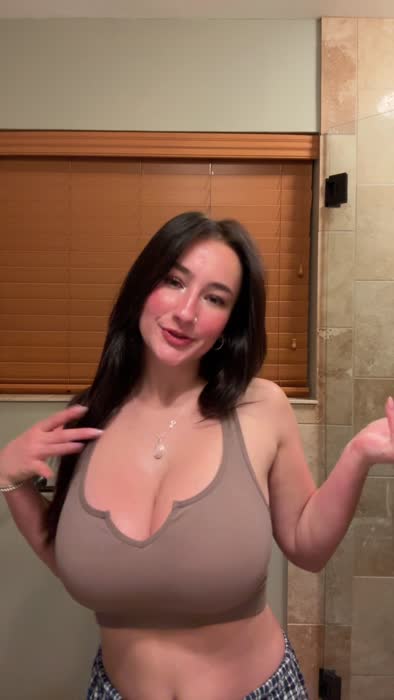 c25225aff15a8b6b6e66a8b3ceb51f41848f521d68c488162777d0ae17bf408e thumbnail