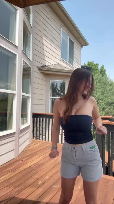 b19ebac7abccccce39a9b7954bf1215bd5fffa5e4cfd4aa413e219cc4ec162fc thumbnail