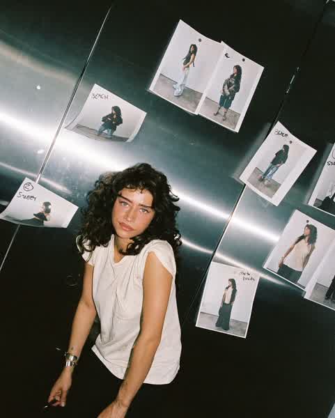 74978a10fa19e99d15a99c2c328b2671dcfdfa91eed96ad2980f22b3f7daf709 thumbnail