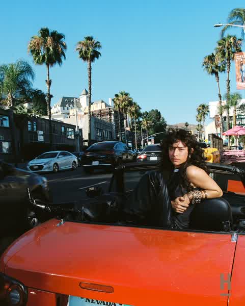 ec7dfbd66b1985e9d935c2111492036cf5317575e75767aad0ca38ea54f15ff7 thumbnail