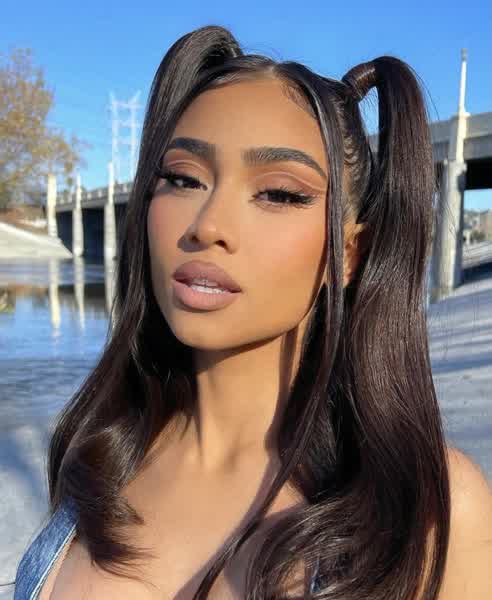 a20a7d07457acfba38ce6656f674afe0df3429d71f291fb9e16a1f3719d2304f thumbnail