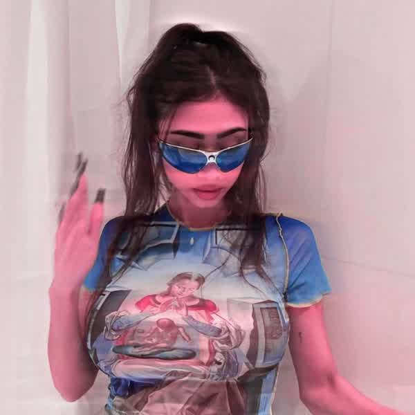 b9d5e6dafec4359fd669829a55e800c11606cbfb640125d489739d8d0f1c7fc9 thumbnail