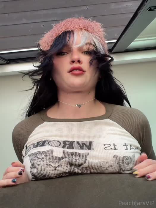 2ff009c22d61c1a5325d06adc09378abf00c390162b81b2b5b76887c3b099aea thumbnail