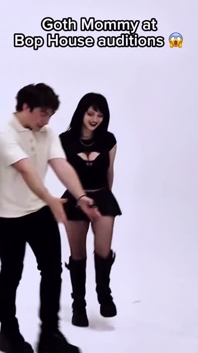 de380104d171bf22a09410e332526df8ea0a05e4e23269d06aa3902807377944 thumbnail