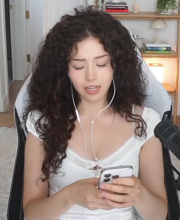 27f6a1e2ac7c48435ebcaeed2b8b535bc434beb6ad7a01802a4c5ec270656d58 thumbnail