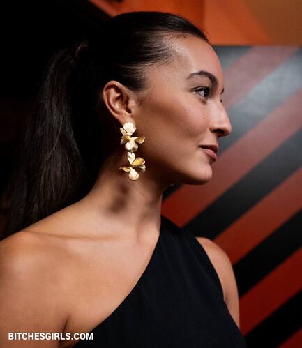 157774831902265563358052322725310279456 thumbnail