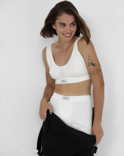 282700547802739577693604624616139315990 thumbnail